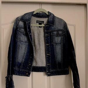 Express Jean iacket. Never worn. Excellent condition. size medium